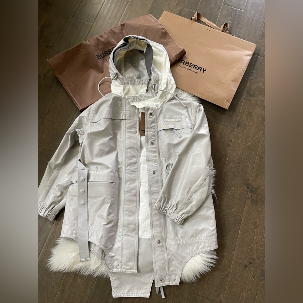 Burberry women’s oversize full-Length waterproof Jacket